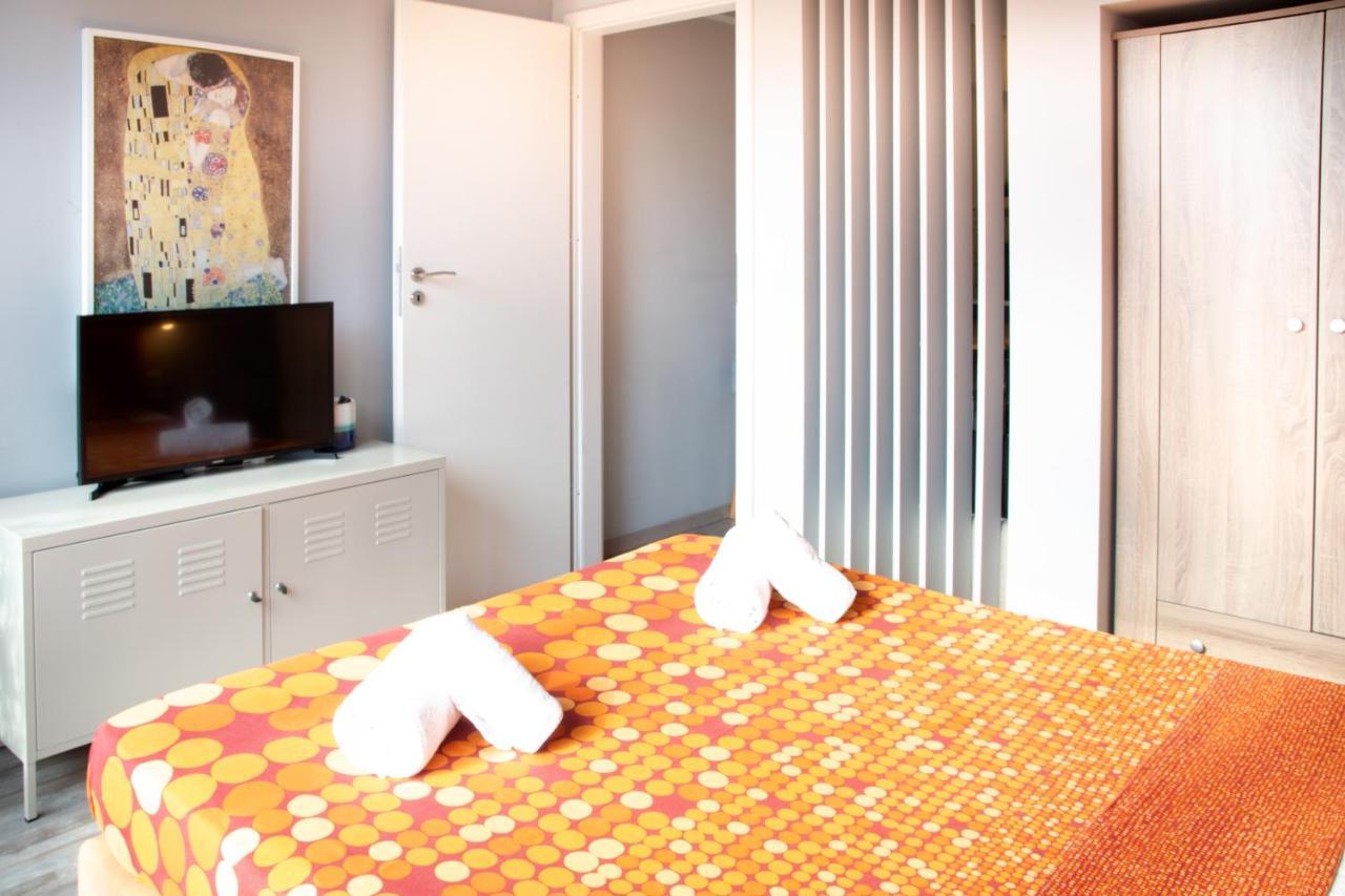 Ermou 18 Mosaics Boutique Apartment เอเธนส์ ภายนอก รูปภาพ
