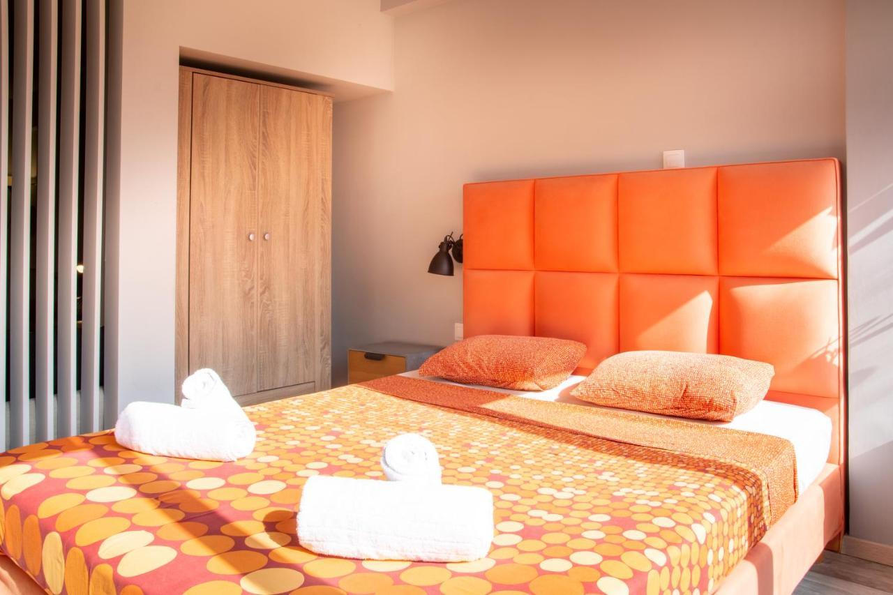 Ermou 18 Mosaics Boutique Apartment เอเธนส์ ภายนอก รูปภาพ